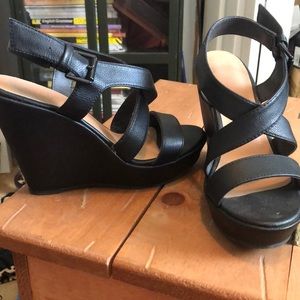 wedges, worn once, in very good shape